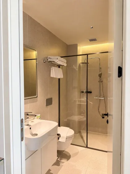 Стильная 1-комнатная квартира в Sunshine Beach Residences, Банг Тао