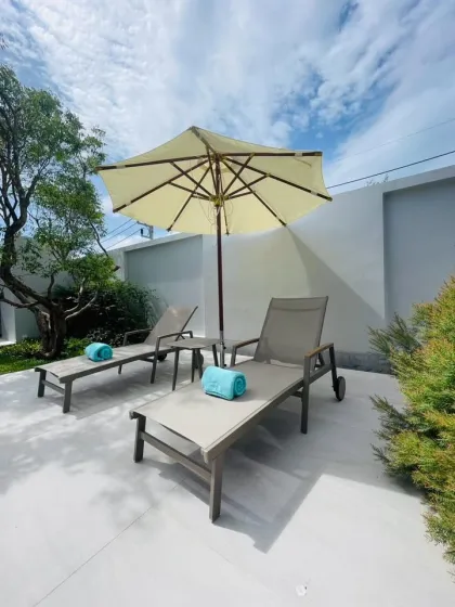Villa Moderna Loft con Piscina de 3 Habitaciones en Alquiler cerca de Blue Tree Phuket