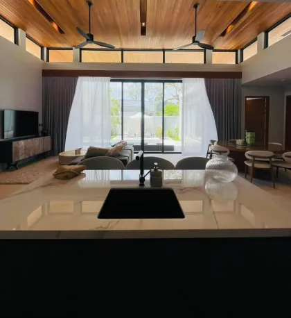 Villa Moderna Loft con Piscina de 3 Habitaciones en Alquiler cerca de Blue Tree Phuket