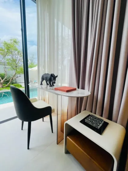 Villa Moderna Loft con Piscina de 3 Habitaciones en Alquiler cerca de Blue Tree Phuket