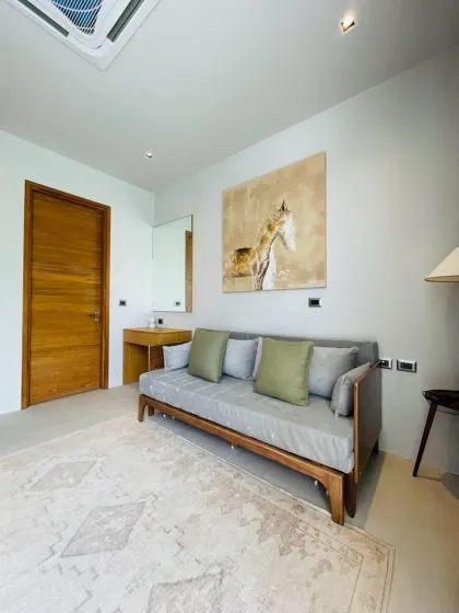 Villa Moderna Loft con Piscina de 3 Habitaciones en Alquiler cerca de Blue Tree Phuket