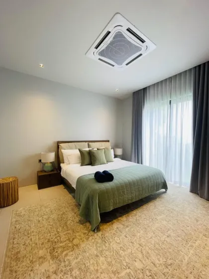 Villa Moderna Loft con Piscina de 3 Habitaciones en Alquiler cerca de Blue Tree Phuket
