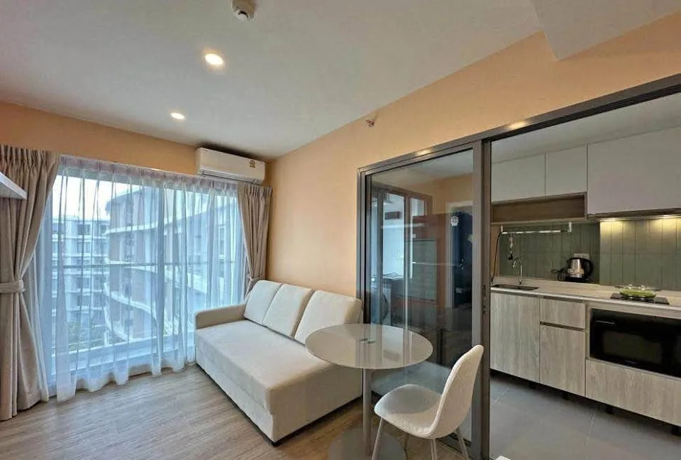 Moderno condo de 1 dormitorio en alquiler en Phyll Phuket, Wichit