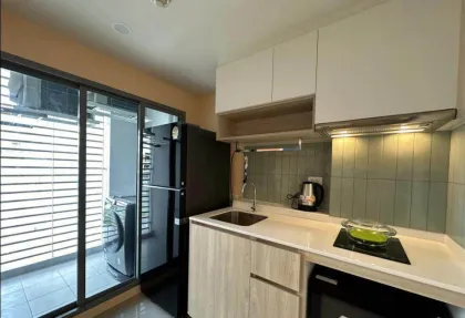Современный 1-комнатный кондо в аренду в Phyll Phuket, Вичит
