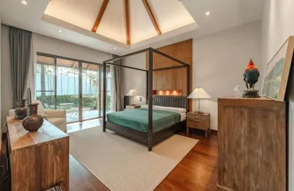Luxury 4-Bedroom Pool Villa with Garden in Bang Tao