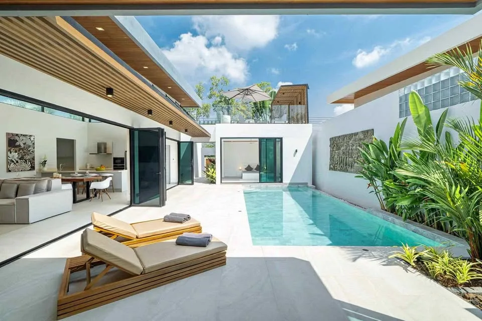 Modern 4-bed Pool Villa with Rooftop Terrace in Layan / Bangtao