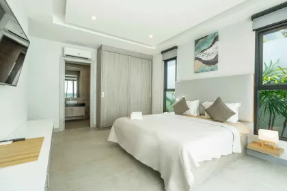 Modern 4-bed Pool Villa with Rooftop Terrace in Layan / Bangtao