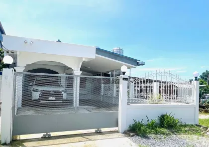 Cape Panwa附近宽敞两卧两卫出租别墅