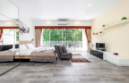 Просторная студия в аренду в Chic Condo, Карон