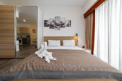 Просторная студия в аренду в Chic Condo, Карон