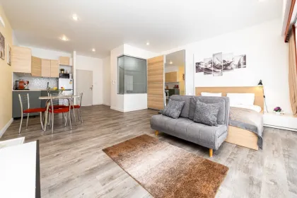 Просторная студия в аренду в Chic Condo, Карон