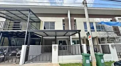 3 спальни, 2 ванные: таунхаус в аренду в GreenVille Пакронгчип