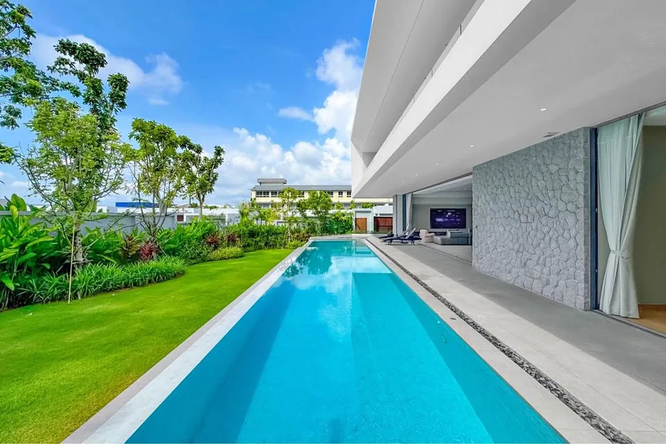 Luxury 5-Bedroom Villa with Private Pool in Cherng Talay