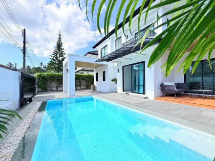 Villa privée meublée 4 chambres avec piscine à Chalong
