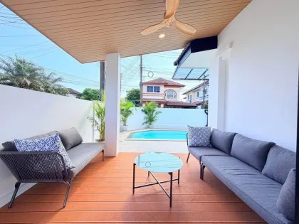 Villa privée meublée 4 chambres avec piscine à Chalong