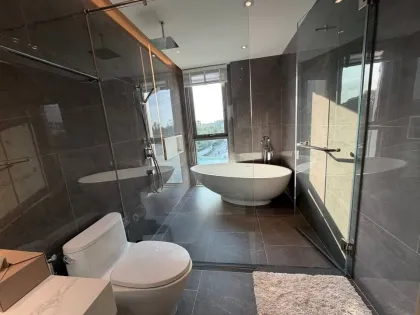 2-Zimmer-2-Badezimmer Wohnung in The AQUA Luxury Waterfront Residence