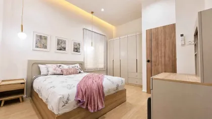 Угловой таунхаус с 3 спальнями и 3 ванными в аренду рядом с Robinson Lifestyle Thalang