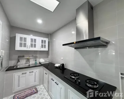 Apartamento de 3 habitaciones y 3 baños en alquiler en el centro de Phuket