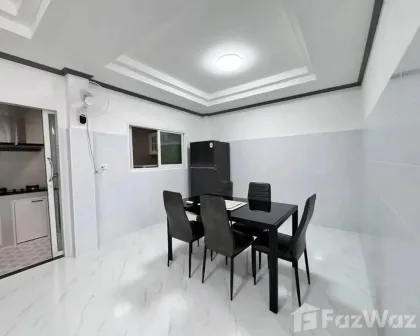 Apartamento de 3 habitaciones y 3 baños en alquiler en el centro de Phuket