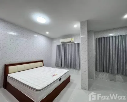 Apartamento de 3 habitaciones y 3 baños en alquiler en el centro de Phuket