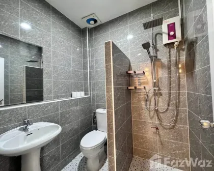 Apartamento de 3 habitaciones y 3 baños en alquiler en el centro de Phuket