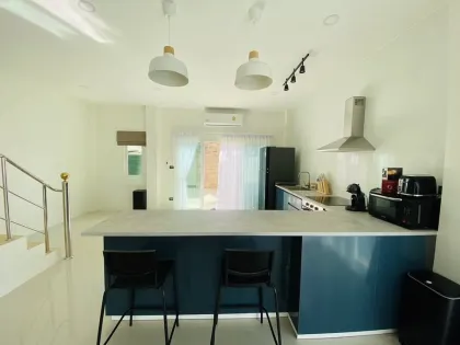 Moderne 3-Schlafzimmer-Poolvilla in Cherng Talay zur Miete