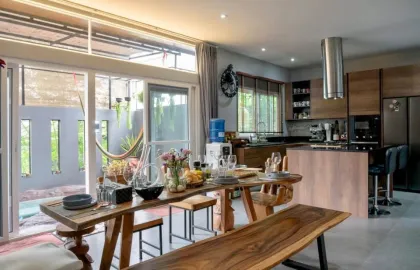 Villa moderne 2 chambres avec jacuzzi près de Nai Harn Beach