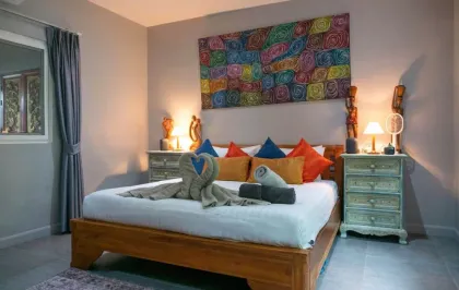 Villa moderne 2 chambres avec jacuzzi près de Nai Harn Beach