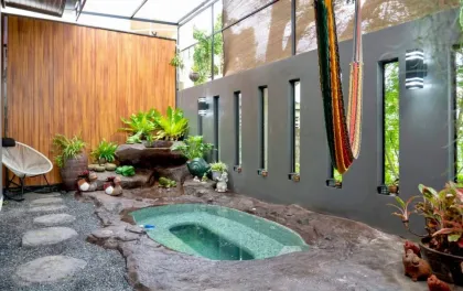 Villa moderne 2 chambres avec jacuzzi près de Nai Harn Beach