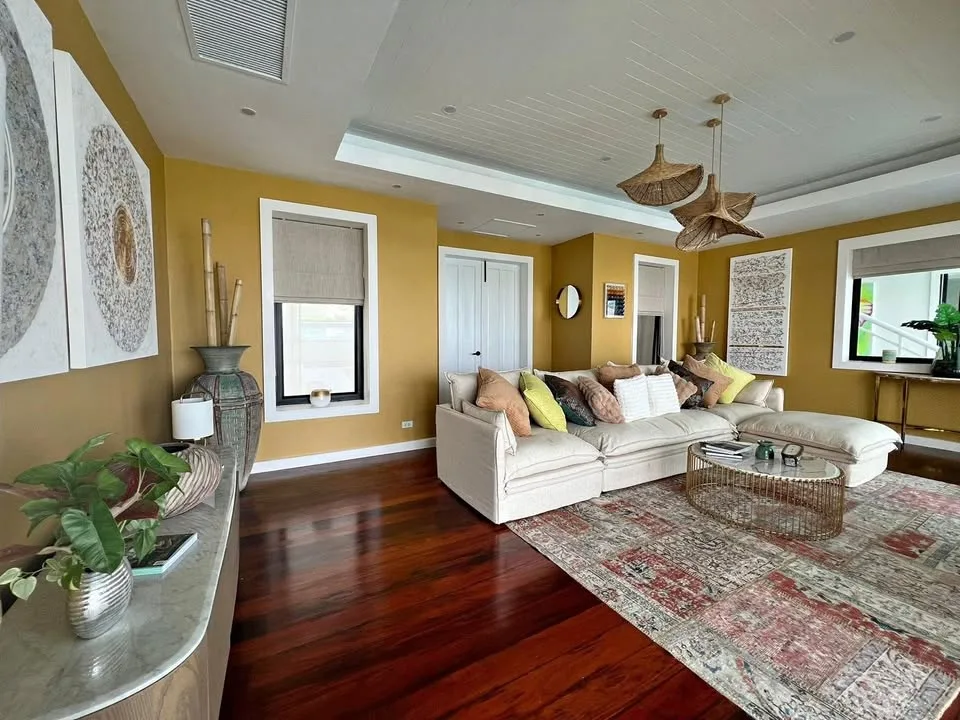 Seaview Villa with 5 Bedrooms and 6 Bathrooms for Rent in Thalang