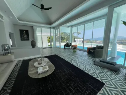 Seaview Villa with 5 Bedrooms and 6 Bathrooms for Rent in Thalang
