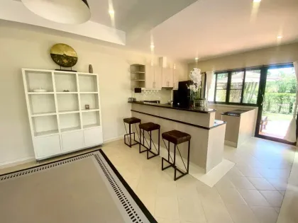 Частная вилла с 4 спальнями и бассейном в Laguna Village, Cherngtalay