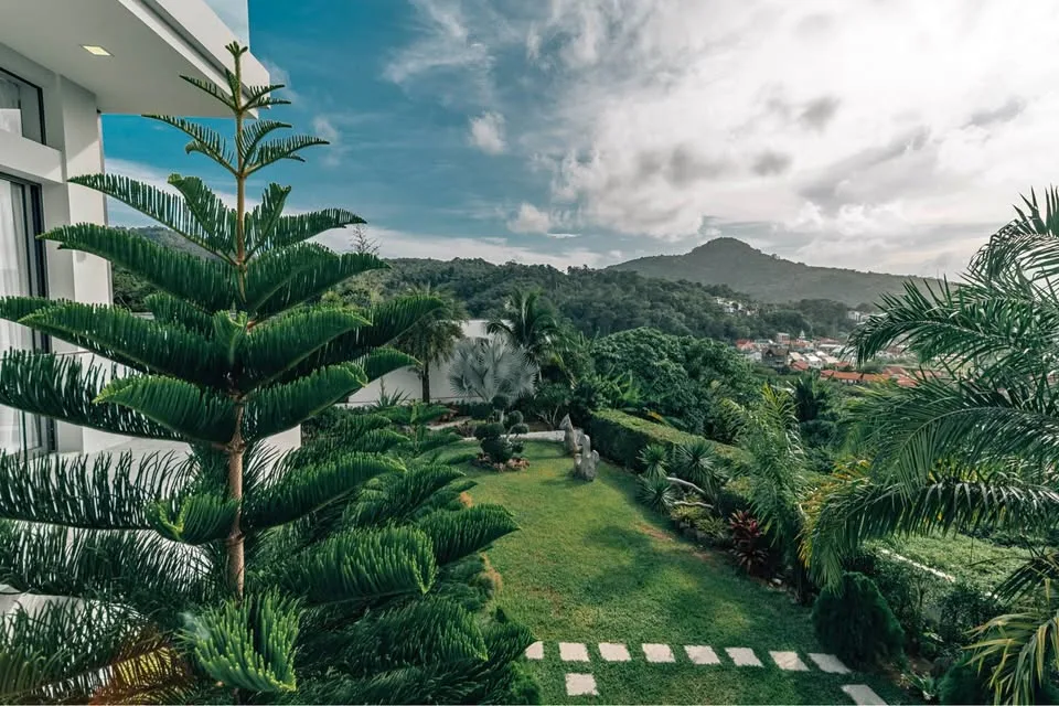 Luxury 6-Bedroom Villa with Sea & Mountain Views in Kamala