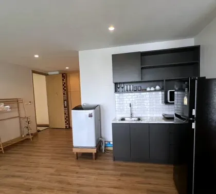Condominio amueblado de 1 dormitorio con vistas al mar en Choeng Thale