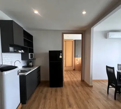 Condominio amueblado de 1 dormitorio con vistas al mar en Choeng Thale