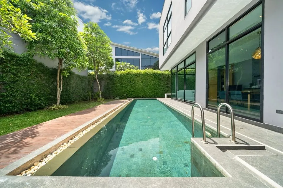Poolvilla zur Miete in Cherng Talay – 3 Schlafzimmer, 4 Bäder