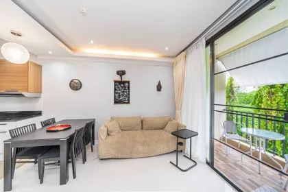2-комнатная квартира в аренду в The Lago Condominium, Най Харн