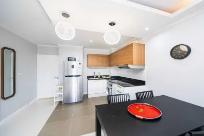 2-комнатная квартира в аренду в The Lago Condominium, Най Харн