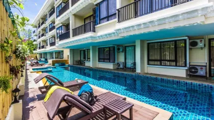 2-комнатная квартира в аренду в The Lago Condominium, Най Харн