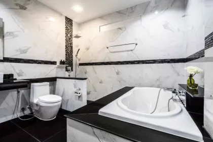 Villa con piscina de 4 habitaciones para alquiler en Chalong, Phuket