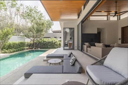 Вилла с 3 спальнями и частным бассейном в Botanica Modern Loft II