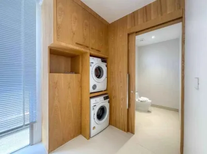 บ้านวิลล่าสมัยใหม่ 4 ห้องนอน 4 ห้องน้ำให้เช่าในบางเทา