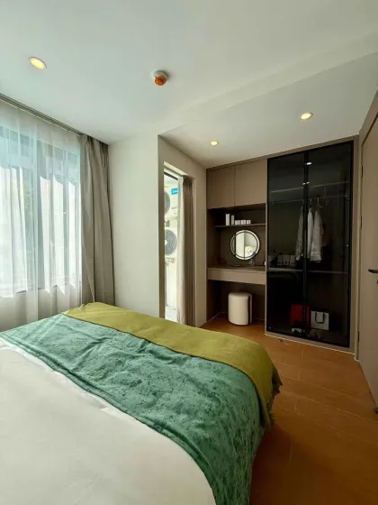 อพาร์ตเมนต์ 1 ห้องนอน วิวสระว่ายน้ำ ที่ Capri Bangtao