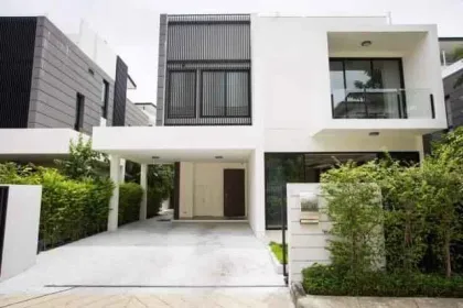 Роскошная вилла с 5 спальнями и бассейном в Laguna Parkside
