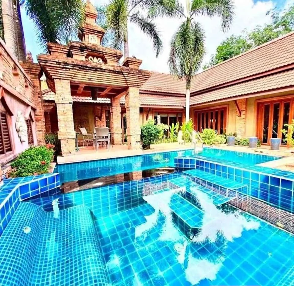Balinesische Poolvilla mit Privatpool in Rawai, Phuket