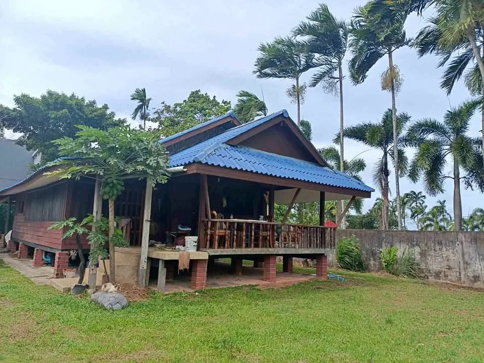 Casa tradicional de madera tailandesa en alquiler en Pasak 3, Thalang