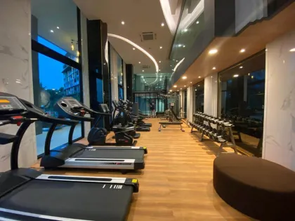 Современный однокомнатный кондоминиум в Mida Grande Resort возле пляжа Сурин