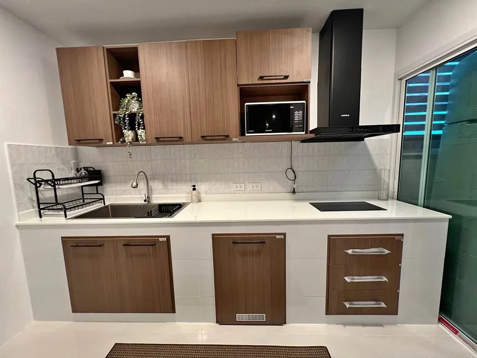 Moderne 3-Zi. 3-Bad-Wohnung in Supalai Bella, Wichit zur Miete