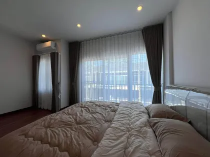 Современная квартира с 3 спальнями и 3 ванными в Supalai Bella, Wichit