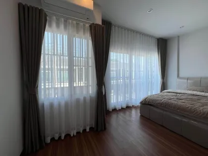 Современная квартира с 3 спальнями и 3 ванными в Supalai Bella, Wichit